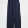 GapFit Tech Low Rise Relaxed Easy Hose
