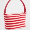 Gehäkelte Mini-Tasche mit Streifenmuster