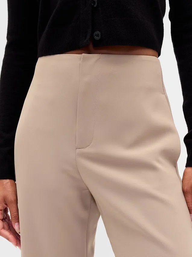 Gerad geschnittene Knöchelhose aus Twill mit hoher Leibhöhe