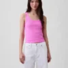Geripptes Tanktop mit U-Ausschnitt