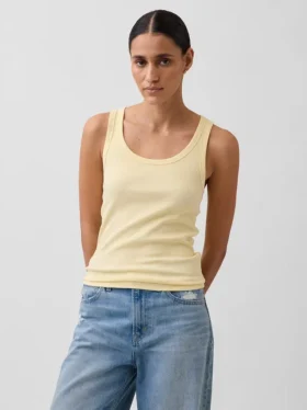 Geripptes Tanktop mit U-Ausschnitt