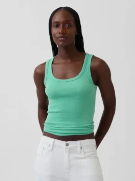 Geripptes Tanktop mit U-Ausschnitt