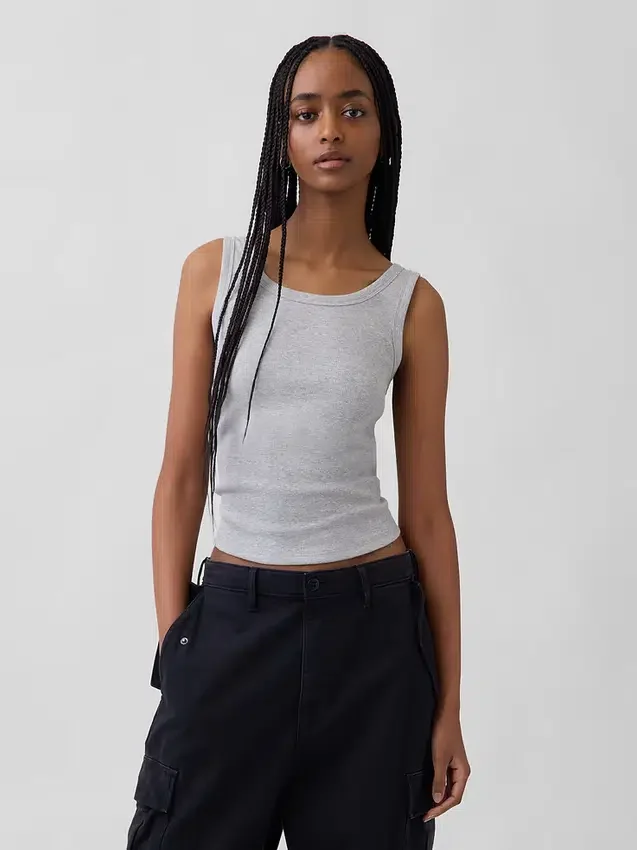 Geripptes Tanktop mit U-Ausschnitt