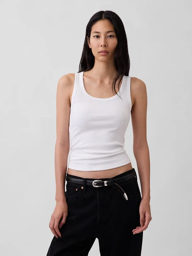 Geripptes Tanktop mit U-Ausschnitt