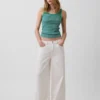 Geripptes Tanktop mit U-Ausschnitt