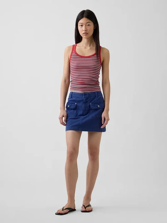 Geripptes Tanktop mit U-Ausschnitt