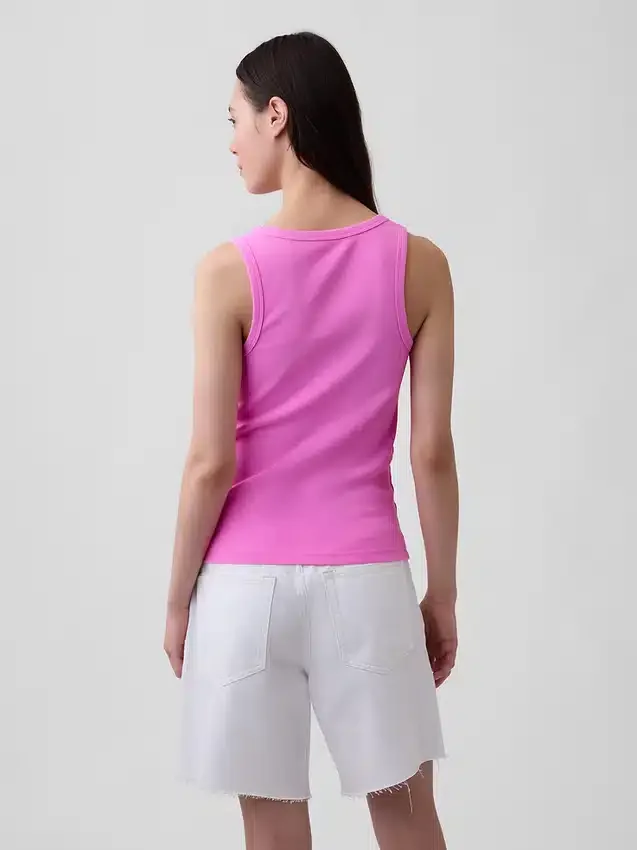 Geripptes Tanktop mit U-Ausschnitt