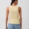Geripptes Tanktop mit U-Ausschnitt