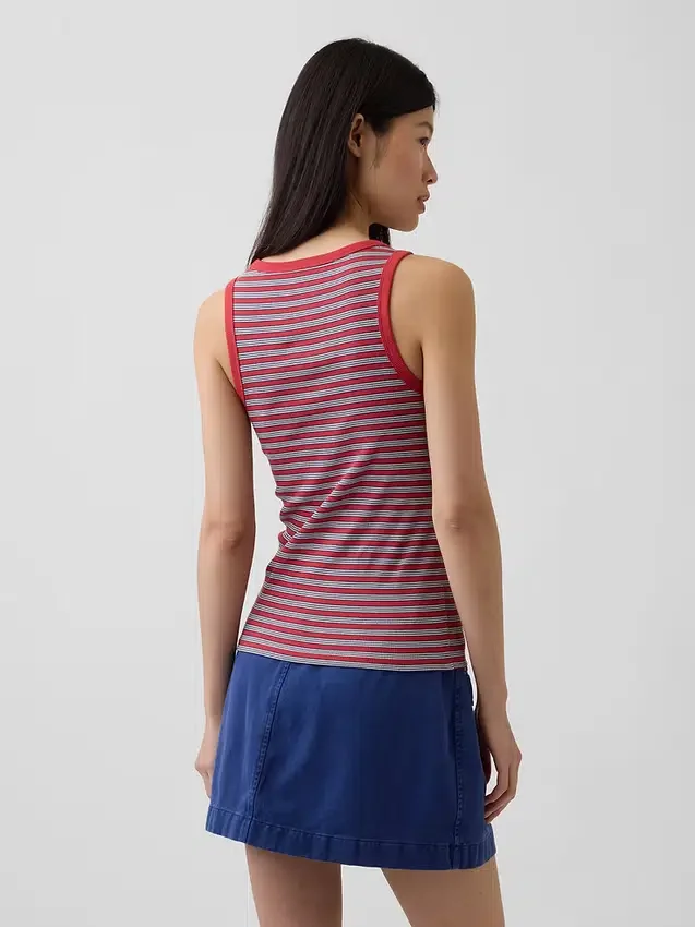 Geripptes Tanktop mit U-Ausschnitt