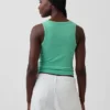 Geripptes Tanktop mit U-Ausschnitt