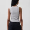 Geripptes Tanktop mit U-Ausschnitt