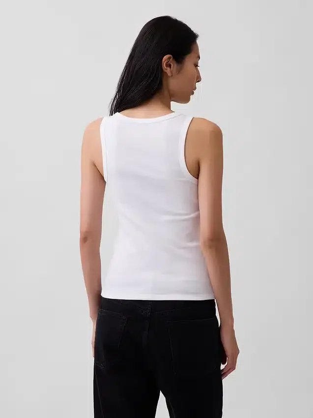Geripptes Tanktop mit U-Ausschnitt
