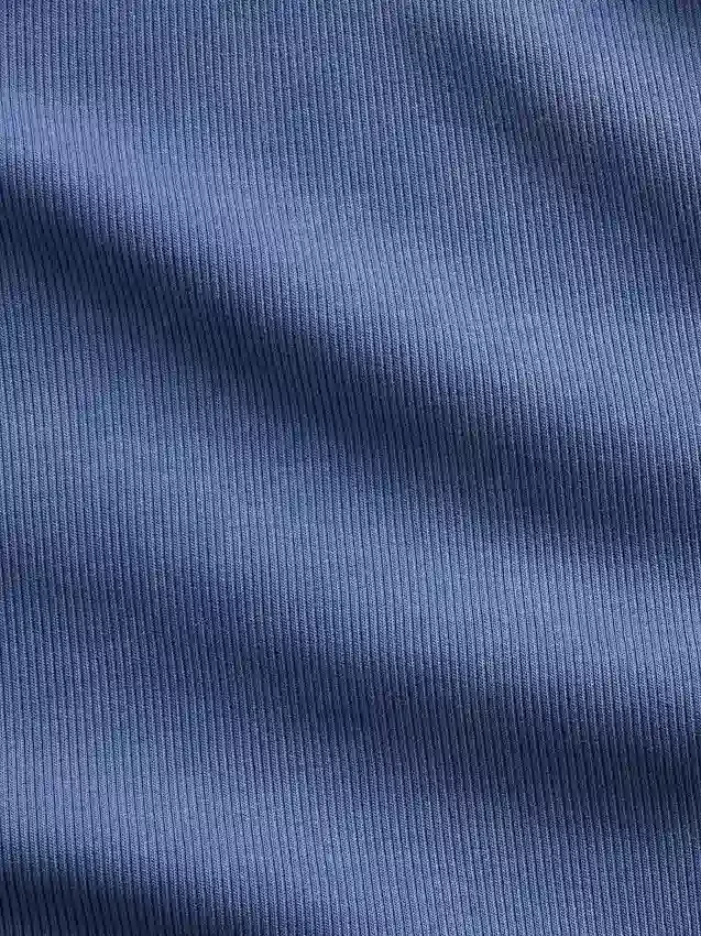 Geripptes Tanktop mit U-Ausschnitt