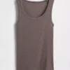 Geripptes Tanktop mit U-Ausschnitt