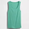 Geripptes Tanktop mit U-Ausschnitt
