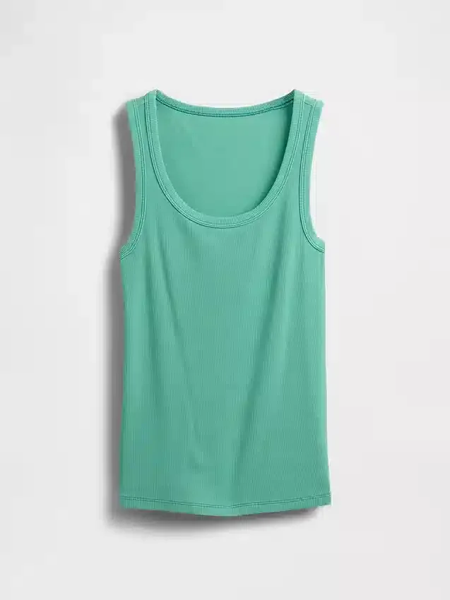 Geripptes Tanktop mit U-Ausschnitt