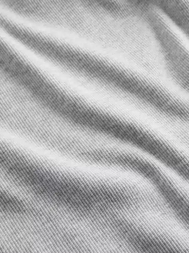 Geripptes Tanktop mit U-Ausschnitt