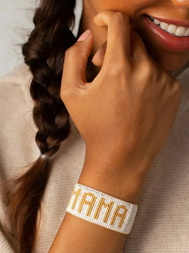 Hart Mama-Armband in Weiß und Gold