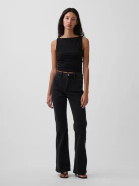 High-Rise-Flare-Jeans im 70er-Jahre-Stil