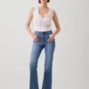 High-Rise-Flare-Jeans im 70er-Jahre-Stil