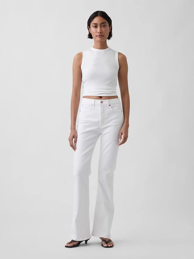 High-Rise-Flare-Jeans im 70er-Jahre-Stil