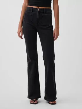 High-Rise-Flare-Jeans im 70er-Jahre-Stil