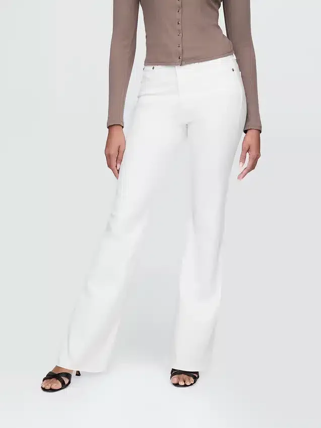 High-Rise-Flare-Jeans im 70er-Jahre-Stil