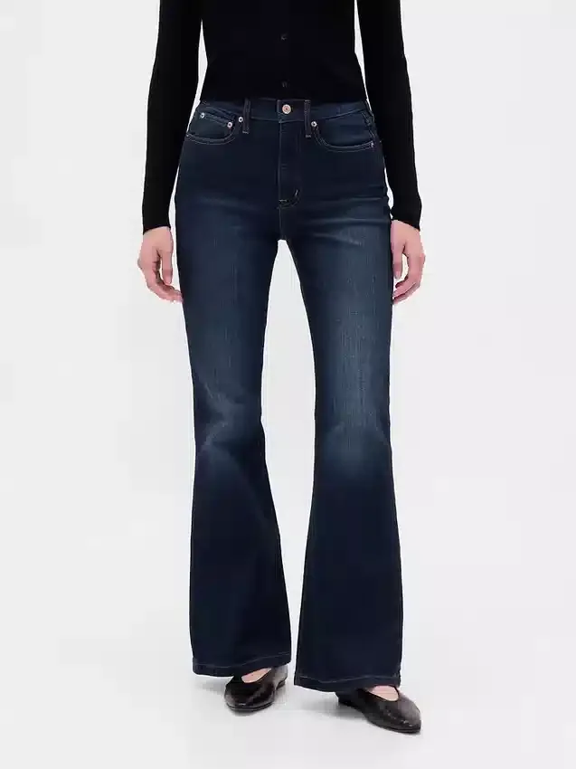 High-Rise-Flare-Jeans im 70er-Jahre-Stil