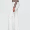 High-Rise-Flare-Jeans im 70er-Jahre-Stil