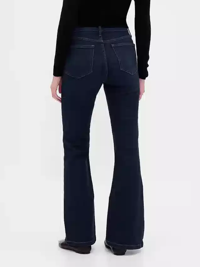 High-Rise-Flare-Jeans im 70er-Jahre-Stil