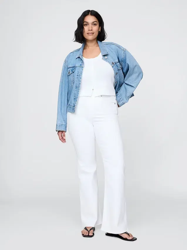 High-Rise-Flare-Jeans im 70er-Jahre-Stil