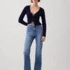 High-Rise-Flare-Jeans im 70er-Jahre-Stil