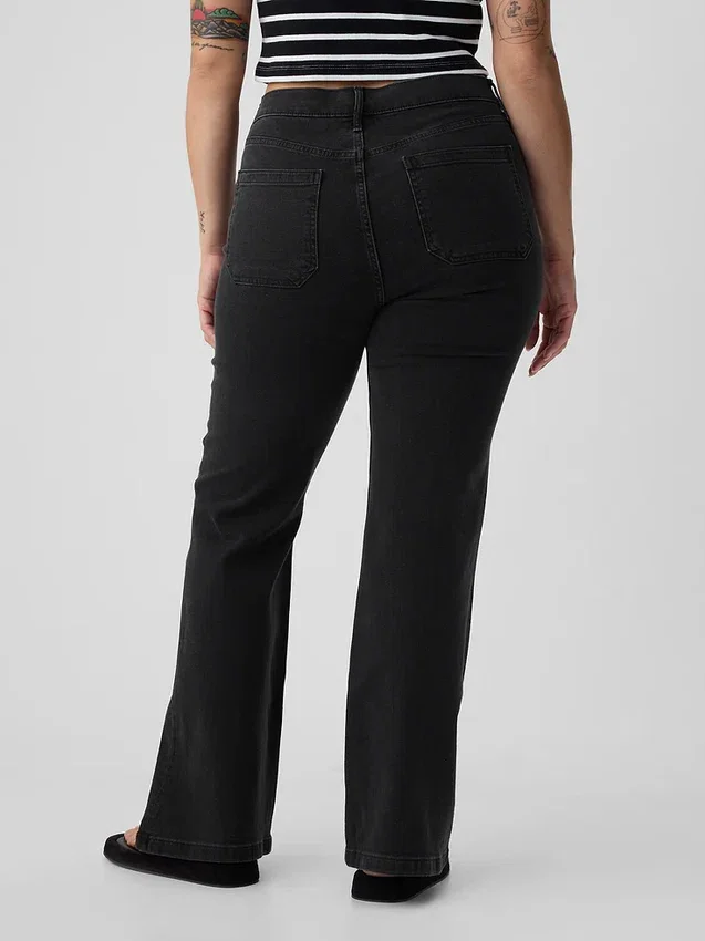 High-Rise-Flare-Jeans im 70er-Jahre-Stil