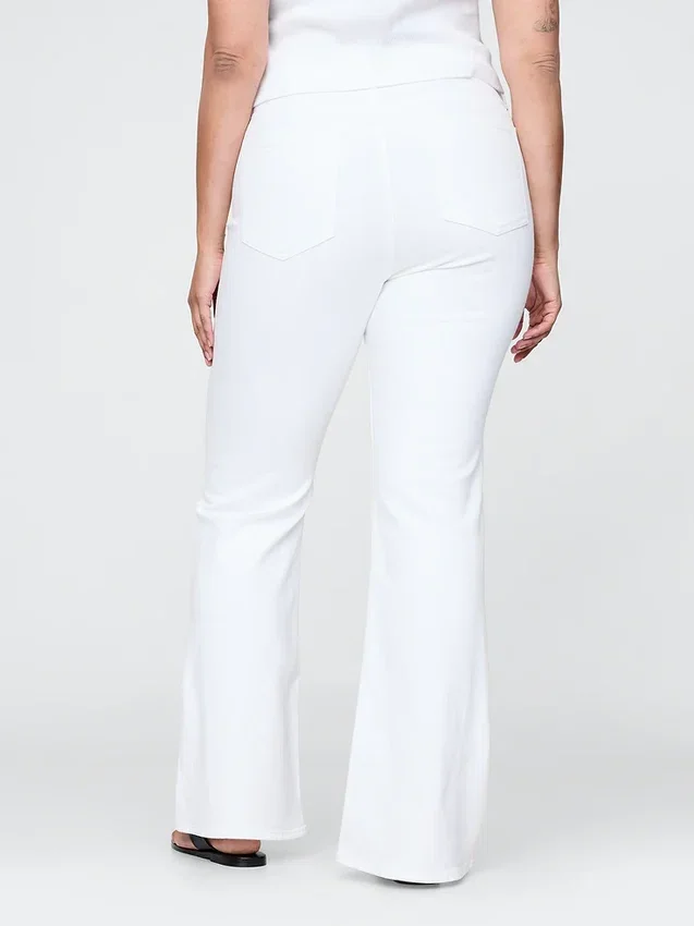 High-Rise-Flare-Jeans im 70er-Jahre-Stil