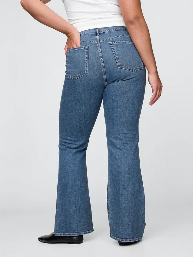 High-Rise-Flare-Jeans im 70er-Jahre-Stil