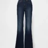 High-Rise-Flare-Jeans im 70er-Jahre-Stil