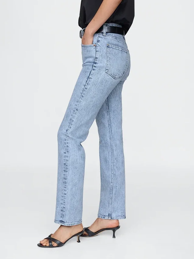 High-Rise-Jeans im 90er-Jahre-Stil mit schmalem, geradem Schnitt