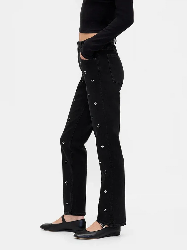 High-Rise-Jeans im 90er-Jahre-Stil mit schmalem, geradem Schnitt