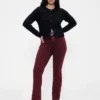 High-Rise-Jeans im 90er-Jahre-Stil mit schmalem, geradem Schnitt