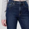 High-Rise-Jeans im 90er-Jahre-Stil mit schmalem, geradem Schnitt