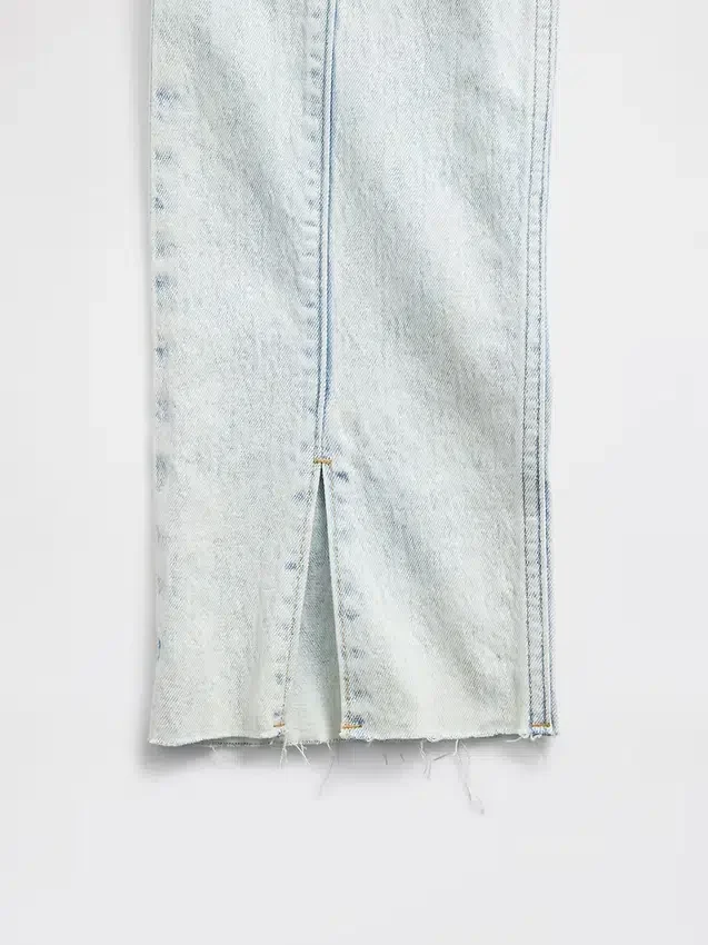 High-Rise-Jeans im 90er-Jahre-Stil mit schmalem, geradem Schnitt
