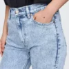 High-Rise-Jeans im 90er-Jahre-Stil mit schmalem, geradem Schnitt
