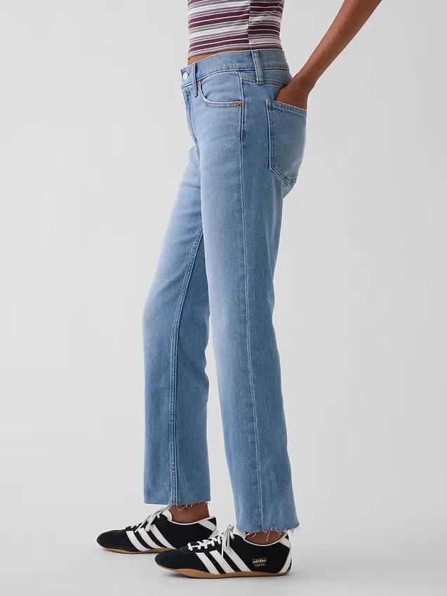 High-Rise-Jeans im 90er-Jahre-Stil, schmal geschnitten, gerade Beinschnitt, verkürzt