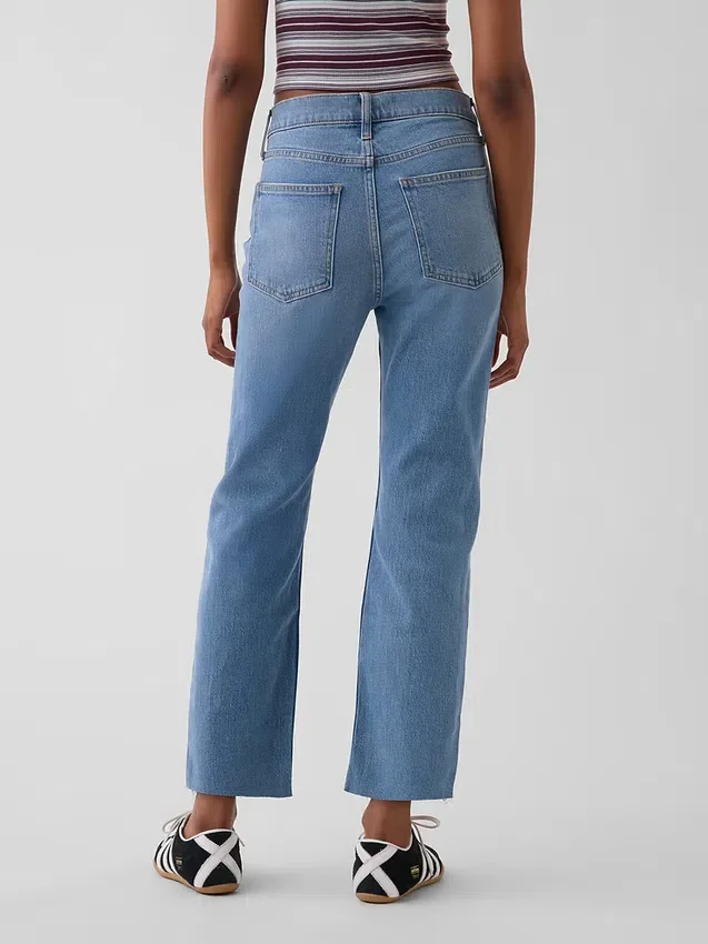 High-Rise-Jeans im 90er-Jahre-Stil, schmal geschnitten, gerade Beinschnitt, verkürzt