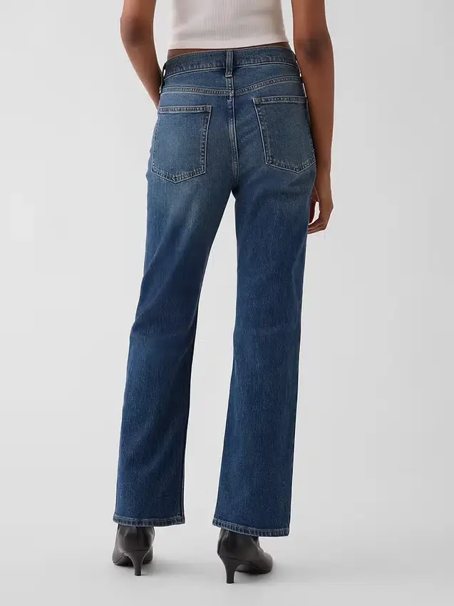 High-Rise-Jeans im 90er-Jahre-Stil, schmal geschnitten, gerade Beinschnitt, verkürzt