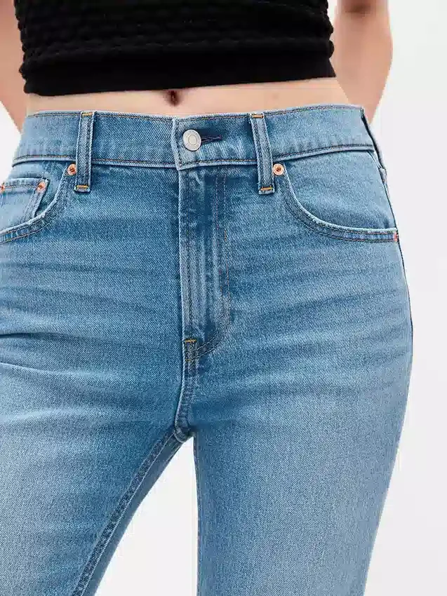 High-Rise-Jeans im 90er-Jahre-Stil, schmal geschnitten, gerade Beinschnitt, verkürzt