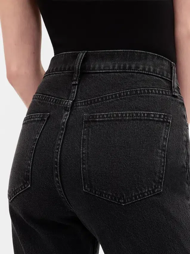High-Rise-Jeans im 90er-Jahre-Stil, schmal geschnitten, gerade Beinschnitt, verkürzt