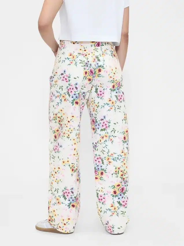High-Rise-Jeans im Barrel-Schnitt mit Blumenmuster