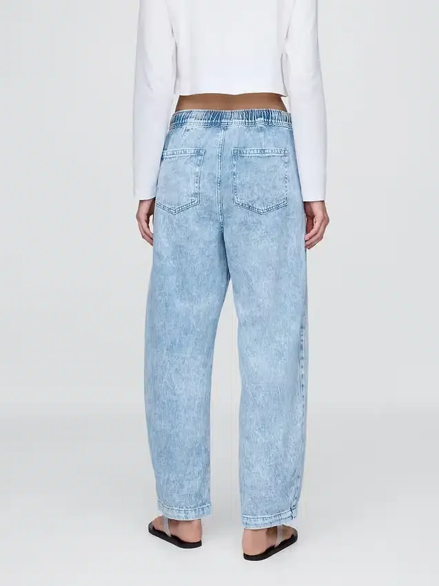 High-Rise-Jeans im Easy-Barrel-Schnitt