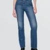 High-Rise-Jeans im Western-Stil der 90er Jahre, schmal und gerade geschnitten